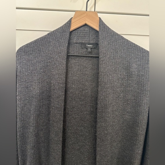 Theory Open Front Cardigan in Wool - Picture 4 of 7
